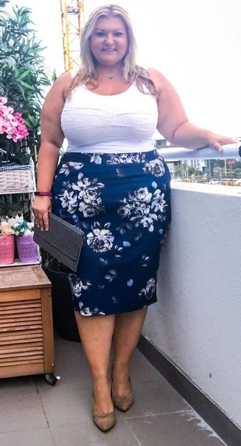 Plus Size Fashion for Women Curvy Fashion Summer, Plus Size Tips, Apple Shape, Fashion Curvy, Big Girl Fashion, Curvy Plus Size, Plus Size Beauty, Plus Size Models, Fashion Plus Size