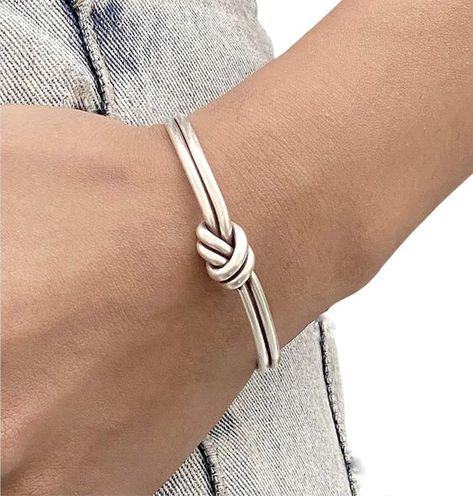 Handmade Sterling Silver Simple Rustic Knot Cuff Bracelet Size: Adjustable, The size is about a Women size of M-L and a Men size of S-M The Length of the cuff (end to end from the outside) is about 6 7/8 inches ( / 17.5cm). Metal Purity: 95% Pure Silver (Purer than 925 Sterling Silver) Fake Gauge Earrings, Handmade Silver Jewellery, Cuff Bracelets Handmade, Indie Jewelry, Bracelet Minimalist, Sterling Bracelets, Gauged Earrings, Amazon Handmade, Pretty Earrings