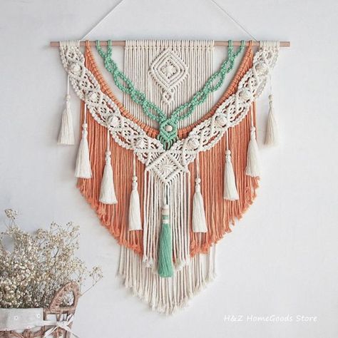 Macramé Wall Hanging Simpul Makrame, Bohemian Crafts, Pola Macrame, Stile Boho Chic, Macrame Headboard, Makramee Diy, Macrame Tapestry, Bohemian Wall Hanging, Macrame Wall Decor