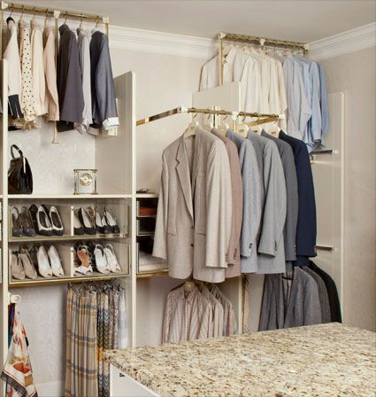 ACCESORIO que permite optimizar la altura para colgar todo!! Master Closet Diy, Small Master Closet, Closet Dimensions, Accessible House, Closet Diy, Closet Rods, Closet Rod, Closet Inspiration, Diy Closet