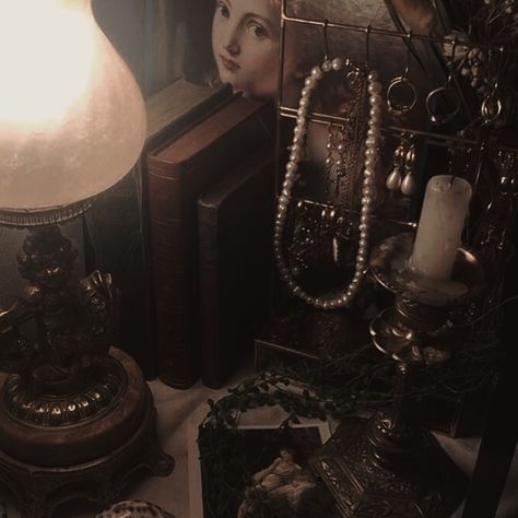 Aesthetic Study Room, Castle Vibes, Gothic Whimsical, Dark Academia Room, Maximalist Eclectic, Style Dark Academia, Victorian Room, Academia Room, Royalty Aesthetic