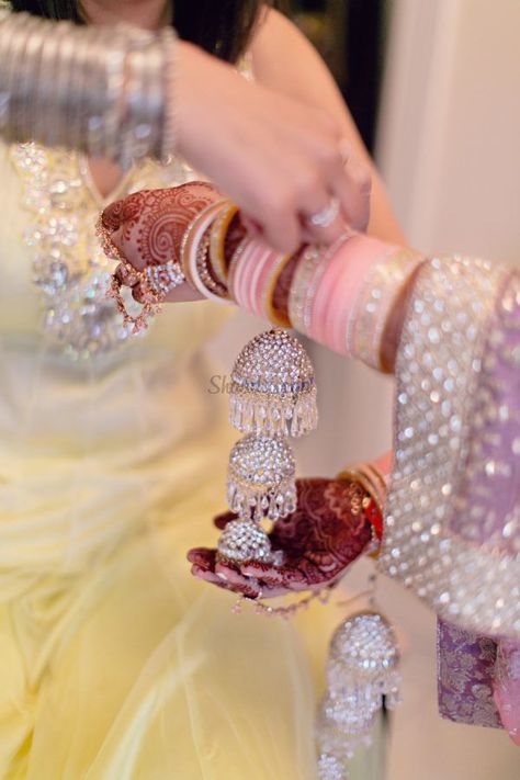 Chicago Indian Wedding, Wedding Chura, Bridal Chura, Punjabi Bride, Bridal Bangles, Punjabi Wedding, Desi Wedding, Bridal Jewellery Indian, Bridal Photography