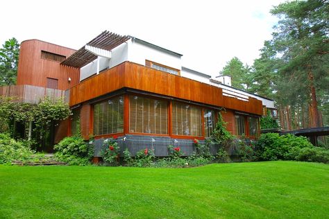 Villa Mairea, Robie House, Architecture Villa, Farnsworth House, Casa Batlló, Organic Architecture, Alvar Aalto, Flat Roof, Glass House