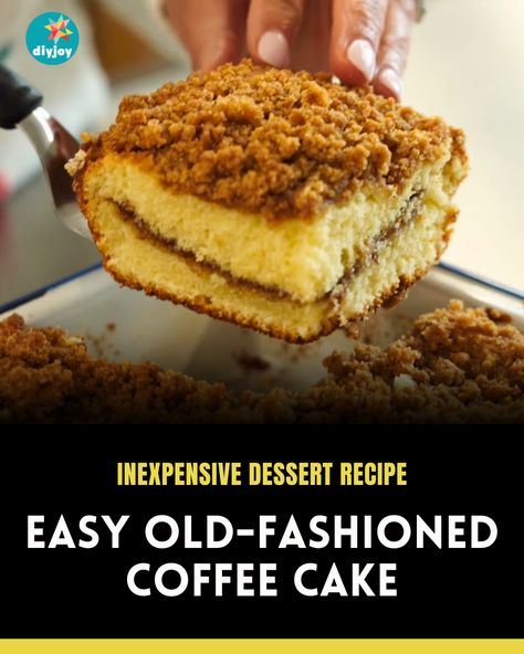 Lausd Coffee Cake, Old Fashioned Coffee Cake, Inexpensive Desserts, Classic Coffee Cake, Chocolate Covered Graham Crackers, Cake With Cinnamon, Coffee Cake Recipe, Best Cake Recipes, Coffee Cake Recipes