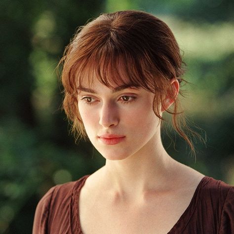 Elizabeth Bennet, Pride and Prejudice Bangs Wavy Hair, Wavy Bangs, Elizabeth Bennet, Hair With Bangs, Long Bangs, Long Hair With Bangs, Square Faces, Long Wavy Hair, 인물 사진