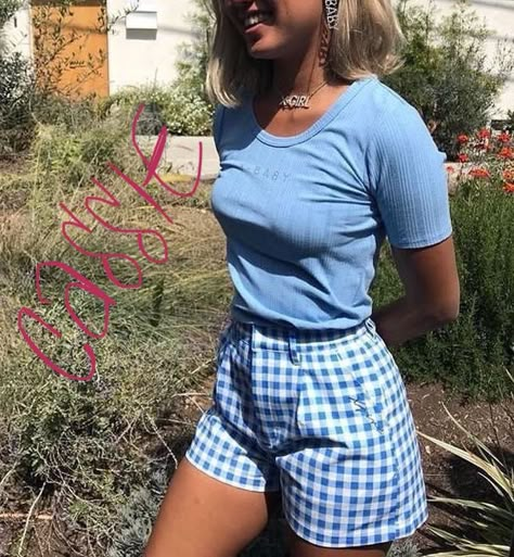 Sliming Outfit Ideas Summer, 90s Casual Outfits Summer, 1980s Outfits Summer, Hot 80s Outfits, 80s Outfits Preppy, Summer Outfits 90s Style Vintage, 1990s Summer Outfits, 60s Shorts Outfits, Retro Summer Outfits 70s