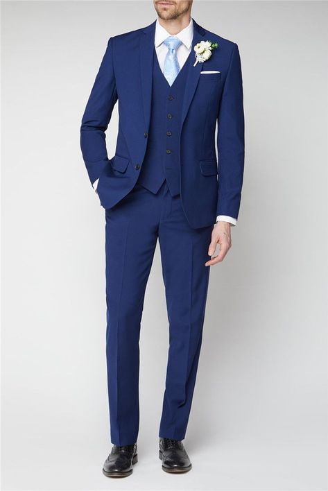 Blue Wedding Suit Groom, Navy Blue Suit Wedding, Blue Tuxedo Wedding, Wedding Suits Men Blue, Blue Groomsmen Suits, Groom Blue Suit, Blue Groomsmen, Royal Blue Suit, Blue Suit Men