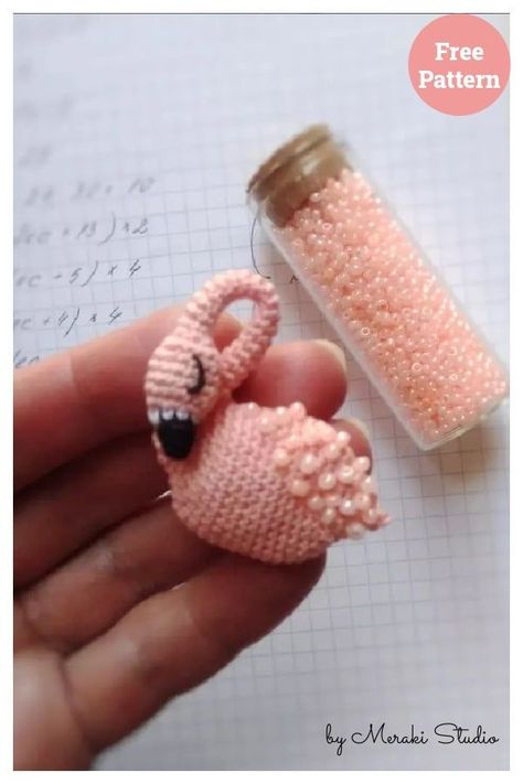 Little Flamingo Amigurumi Free Crochet Pattern Amigurumi Flamingo, Brooch Pattern, Crochet Flamingo, Crochet Gift Ideas, Bird Applique, Crochet Brooch, Crochet Birds, Mini Crochet, Flamingo Pattern