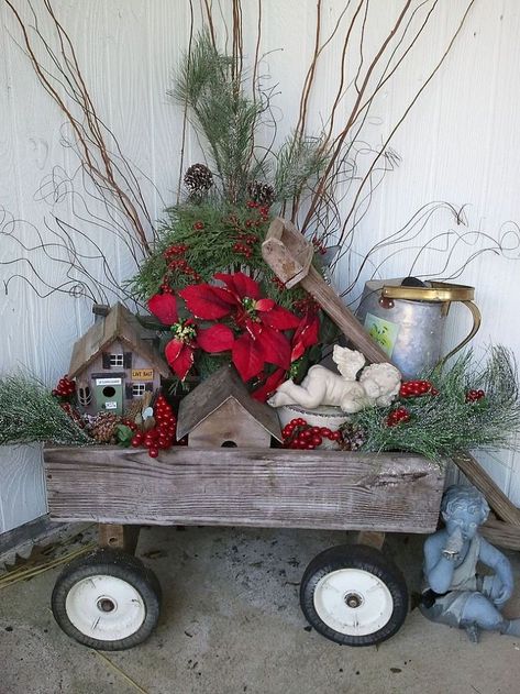 Outdoor Decor.  No instructions, but I really like the look and feel of this. Christmas Wagon, Rustic Outdoor, Outdoor Decorations, Christmas Porch, Christmas Decorations Rustic, Primitive Christmas, Noel Christmas, Decorations Ideas, Country Christmas