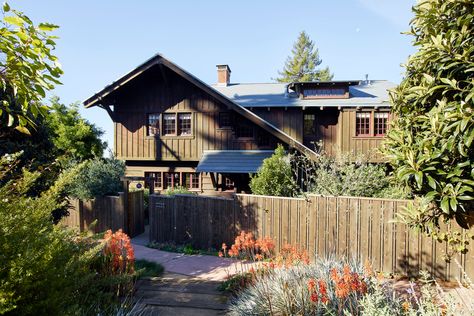 Commune Design | Berkeley Craftsman Historic Craftsman Homes, Commune Design, California Craftsman, Berkeley Hills, Craftsman Home Interiors, Garden Gates And Fencing, Berkeley Homes, Zinc Roof, 70s House