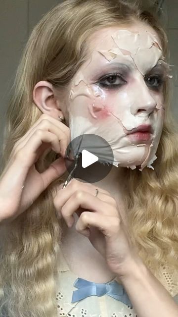 Face Peeling Off Halloween Makeup, Cracked Doll Makeup Halloween, Halloween Makeup Doll, Broken Doll Face, Halloween Doll Makeup, Cracked Doll Makeup, Broken Doll Makeup, Cracked Doll, Doll Makeup Halloween