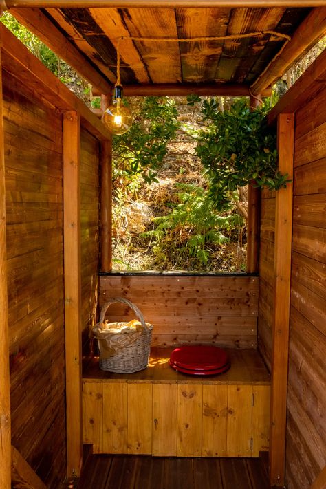 Outdoor Toilet Outhouse, Outdoor Composting Toilet, Outdoor Toilet And Shower Ideas, Outdoor Toilet And Shower, Outdoor Solar Shower, Solar Shower, Outdoor Bathroom Design, Outdoor Toilet, Wood Waste