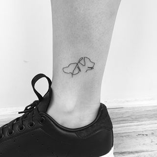 Single line, double dog. . . . . #dog #dogs #singleline #ink #tattoo #tattooartist #blackworkers #blackandwhite #linework #linetattoo #blacktattoo #littletattoos #blxckink #geometrictattoo #thinline #minimaltattoo #minimalism #simpletattoo #littletattoos #smalltattoos #minitattoo Small Dog Tattoos, Dragons Tattoo, Tattoos For Dog Lovers, Tattoo Dog, Inspiration Tattoos, Arrow Tattoo, Tattoo Feminina, Sleeve Tattoos For Women, Dog Tattoo