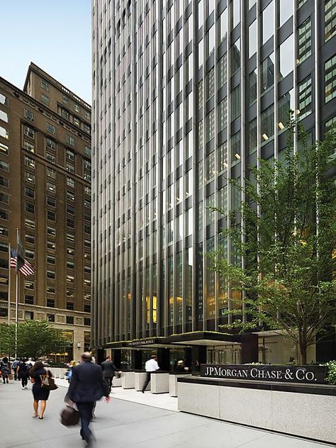 Company headquarters in New Y... - J.P. Morgan Office Photo | Glassdoor.co.in Office Nyc, Banks Office, J P Morgan, Jp Morgan, Office Photos, New York Wallpaper, Corporate Career, New York Office, Finance Jobs