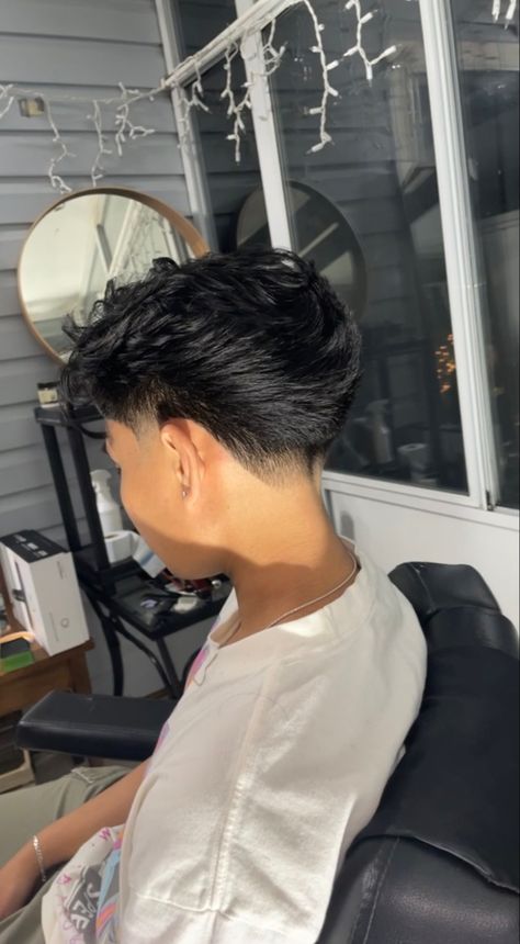 Tapered Blowout Men, 16 Guard Blowout Taper, Blowout Hairstyles Men, Low Taper Haircut Straight Hair, Middle Part With Taper, Low Taper Middle Part Flow, Mid Taper Straight Hair, Blowout Taper Fade Straight Hair, Low Taper Fade Middle Part