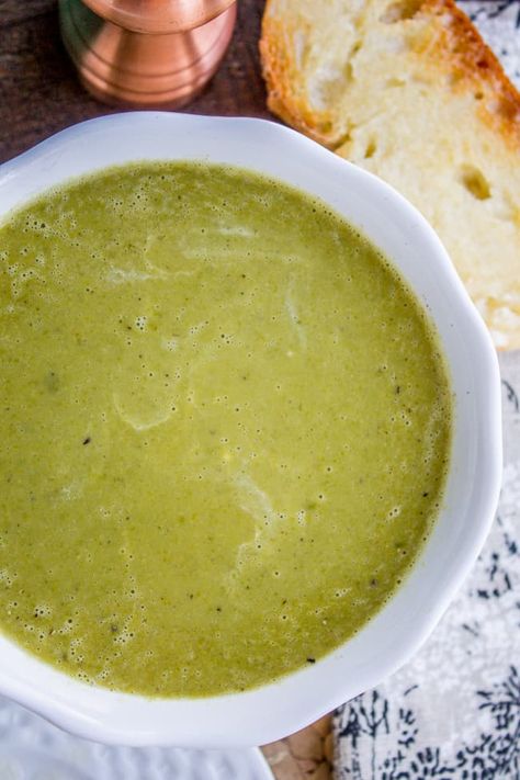 Frozen Pea Soup, Green Pea Soup, Split Pea Soup Recipe, The Food Charlatan, Pea And Ham Soup, Vegan Vibes, Ham Soup, Lentil Soup Recipes, Food Charlatan