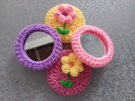 Crochet mirror charm Crochet Mirror Charm, Crochet Mirror Cover, Crochet Mirror Hanging, Crochet Mirror Frame, Crochet Mirror, Crochet Bag Charm, Crochet Cocoon, Mirror Pattern, Diy Crochet Bag