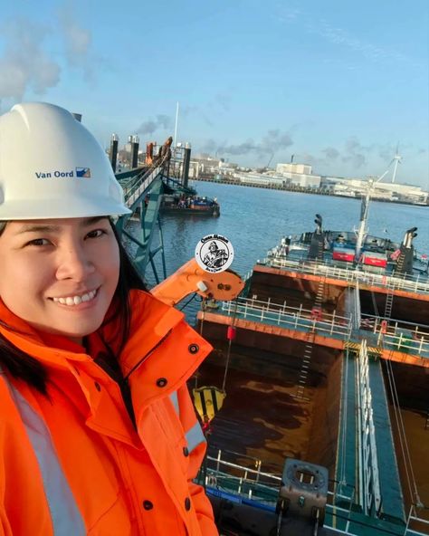 Maritime Engineering, Marine Engineer, Gas Work, Sea Princess, Female Engineer, Marine Engineering, Merchant Navy, Master's Degree, Sea Lover