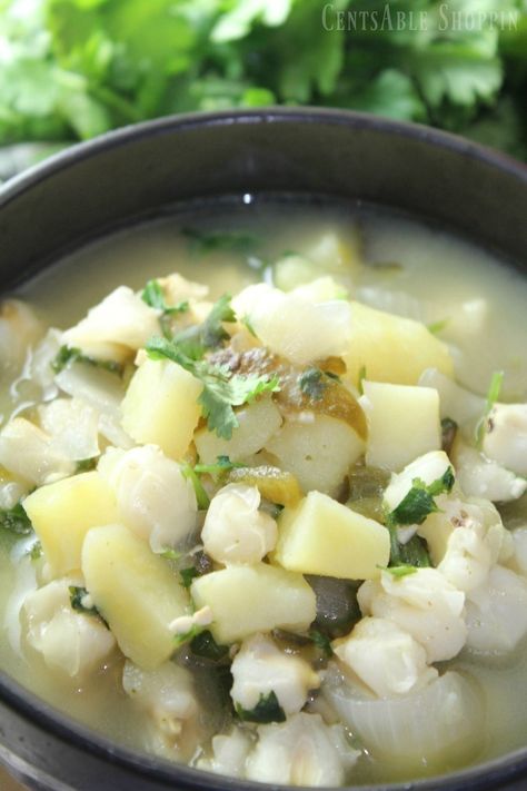 Combine potatoes, poblano chiles and hominy in this rich and hearty soup that is easy to make & full of flavor. Hominy Recipes, Green Chili Soup, Hominy Soup, Vegan Instant Pot Recipes, Chowder Soup, Hearty Soup, Easy Comfort Food, Vegan Soups, Instapot Recipes