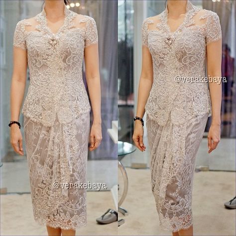 Another party kebaya dress by Verakebaya Kebaya Modern Simple, Vera Kebaya, Kebaya Brokat Modern, Brokat Modern, Dress Brokat Modern, Kebaya Lace, Kebaya Modern Dress, Modern Kebaya, Kebaya Brokat