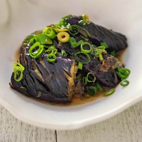 Japanese Sides, Eggplant Unagi, How To Prepare Eggplant, White Eggplant, Sauteed Eggplant, Cooking Eggplant, Renal Diet Recipes, Vegan Asian Recipes, Winter Melon