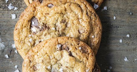 20 Cookie Recipes Without Eggs That Are *Still* Delicious Recipes Without Eggs, Cookie Recipes Without Eggs, Cookies Without Eggs, Egg Free Cookies, Making Fried Rice, Buckwheat Flour, Sushi Rice, Best Chocolate, Cookies Recipes Chocolate Chip