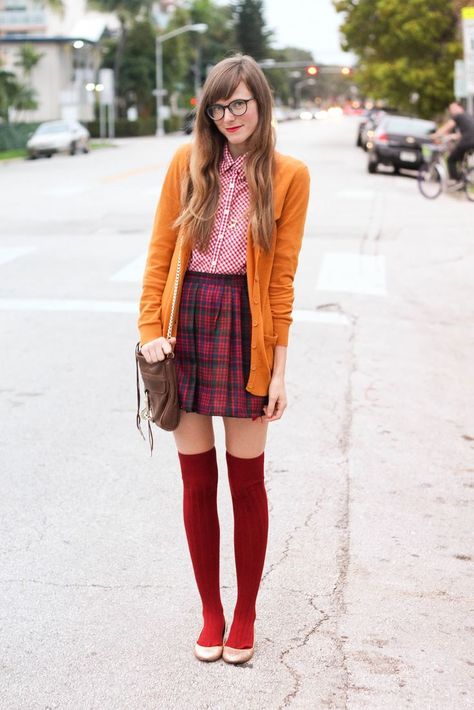 plaid, please.: Steffys Pros and Cons | A NYC Personal Style, Travel and… Nerdy Girl Outfits, Knee Socks Outfits, Geek Chic Outfits, Nerdy Style, Librarian Style, Nerd Outfits, Geek Chic Fashion, Librarian Chic, Geek Style