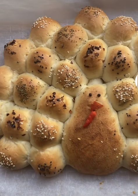 Turkey Shaped Dinner Rolls Turkey Bread Loaf, Turkey Rolls For Kids, Butternut Squash Dinner Rolls, Sourdough Turkey Rolls, Rolls Thanksgiving Dinner, Turkey Shaped Bread Thanksgiving, Rolls Shaped Like Turkeys, Turkey Cinnamon Rolls Thanksgiving, Thanksgiving Dinner Rolls Make Ahead