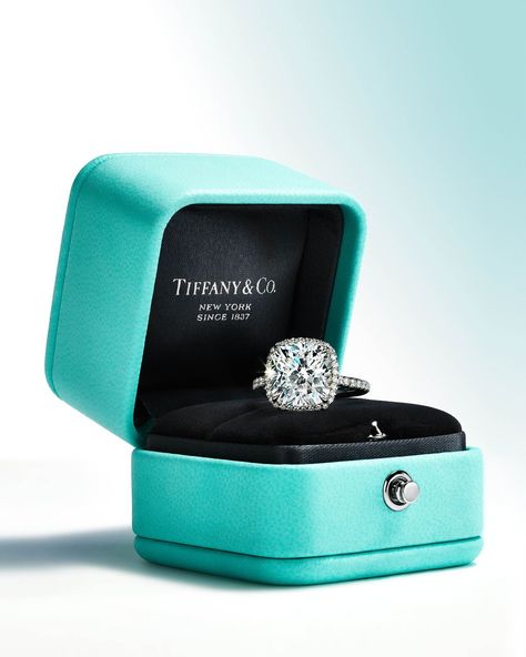 Tiffany Engagement Ring, Tiffany And Co Jewelry, Tiffany Wedding, Shine Bright Like A Diamond, Be Unique, Tiffany And Co, Now What, Designer Engagement Rings, High Jewelry