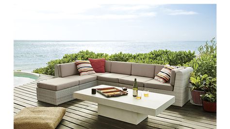 ebb outdoor sectional Small House Furniture, Modern Outdoor Lounge Chair, Coffee Table With Stools, Modern Outdoor Sofas, White Furniture Living Room, Pool Chairs, Modular Lounges, Patio Flooring, Pool Lounge