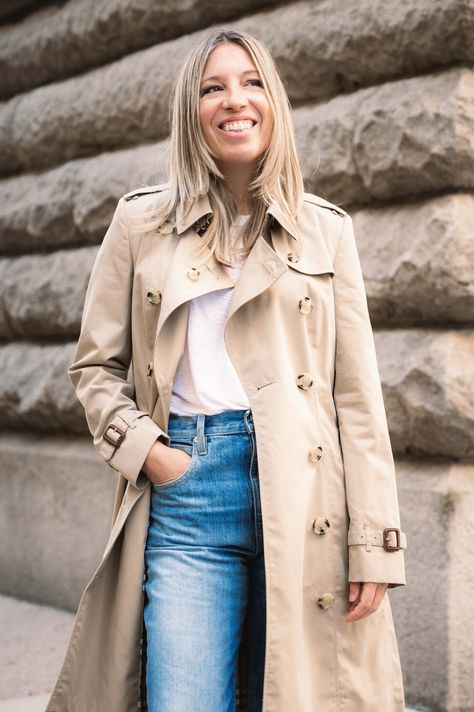 Cute Raincoats, Neutral Capsule Wardrobe, Navy Trench Coat, Khaki Trench, Classy Yet Trendy, Khaki Trench Coat, Faux Shearling Coat, Burberry Trench, Burberry Trench Coat