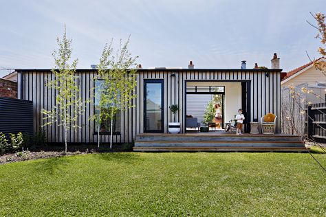 Backyard Cottage, Tin House, House Cladding, Best Tiny House, Metal Siding, Prefabricated Houses, Shed Homes, Timber House, Container House Design