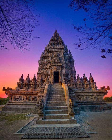 Prambanan Temple, Indian Temple Architecture, Temple Photography, Temple Architecture, Indian Architecture, Hindu Temple, Ancient Temples, Ancient Architecture, Beautiful Architecture