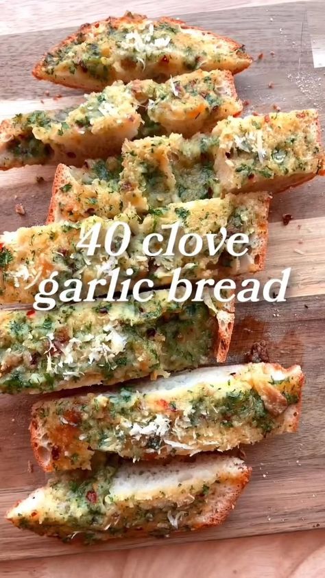 No such thing as too much garlic in this 40 clove garlic bread. Make Garlic Bread, Homemade Garlic Bread, Food C, Seafood Appetizers, Tasty Bites, Garlic Bread, Diy Food Recipes, Diy Food, Food Dishes