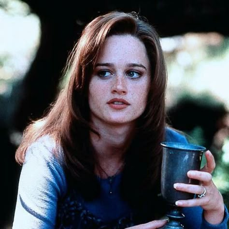 Robin Tunney The Craft, The Craft Pfp, Sarah The Craft, Cabin 20 Hecate, Vision Board Hair, Whimsigoth Witch, Fairuza Balk, Maria Core, Sarah Bailey