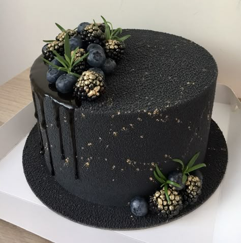 Black Cake Aesthetic, Ugly Cakes, Cake Filling Recipes, Black Cake, Raw Cake, Beautiful Cake Designs, Elegant Birthday Cakes, Dog Birthday Cake, Simple Cake Designs