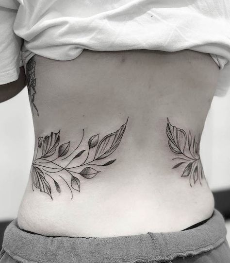 Wrap Around Stomach Tattoo, Wrap Around Waist Tattoo, Midriff Tattoo, Waist Tattoos For Women, Feather Tattoo Black, Killer Whale Tattoo, Waist Tattoo, Personality Aesthetic, Side Hip Tattoos