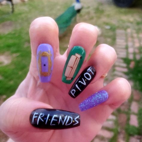 Friends Nail Art Tv Show, Friends Theme Nails, Friends Nails Designs, Friends Inspired Nails, Friends Themed Nails, Friends Nail Art, Friends Nails Tv Show, Friends Nails, Ny Nails