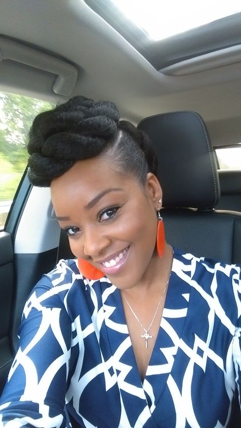 Black Updo Hairstyles, Updo Hairstyles For Black Women, Black Updo, Natural Hair Wedding, Black Hair Updo Hairstyles, Natural Hair Twists, Pelo Afro, Blowout Hair, Natural Hair Updo