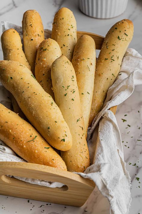 Olive Garden Breadsticks Recipe Olive Garden Breadstick Recipe, Copycat Olive Garden Breadsticks, Olive Garden Breadsticks, Breadsticks Recipe, Yeast Packet, Copycat Olive Garden, Bread Sticks Recipe, Chicken Gnocchi Soup, Gnocchi Soup