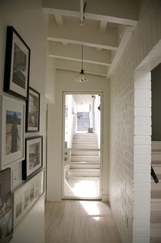 white washed wood floor White Wash Wood Floors, Amy Neunsinger, White Washed Floors, Los Angeles Apartments, Rachel Ashwell Shabby Chic, Cozy Couch, Laurel Canyon, Business Partners, Wood Look Tile