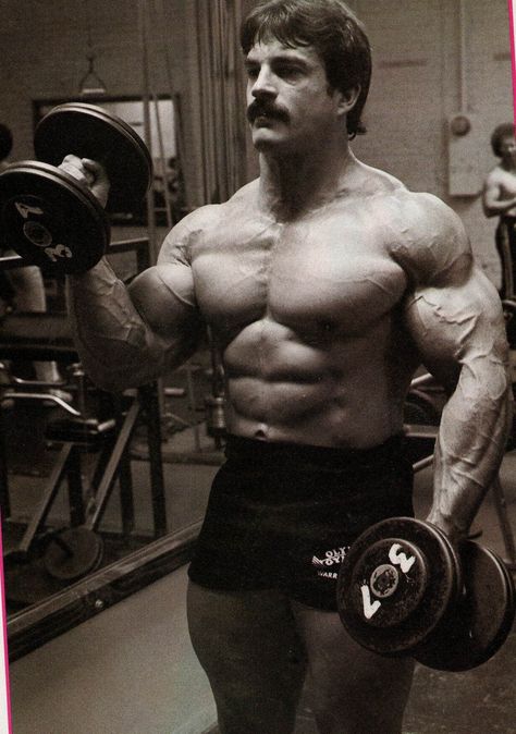 Complete Mike Mentzer Workout Routine: High Intensity Plan Mike Mentzer Bodybuilding, Shoulder And Arm Workout, Mike Mentzer, Chest And Back Workout, Leg And Ab Workout, Old Bodybuilder, Arnold Schwarzenegger Bodybuilding, Schwarzenegger Bodybuilding, Bodybuilding Pictures