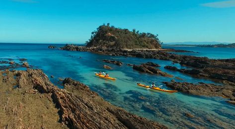 10 Fun weekend getaways close to Sydney – Anna Sherchand Batemans Bay, Sea Kayak, Best Weekend Getaways, Kayak Camping, Airlie Beach, Kayak Tours, Sea Kayaking, Surf Lesson, Secluded Beach