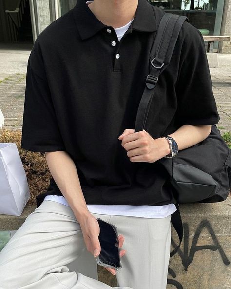 Korean Outfit Male, Outfits Ideas Korean, Black Polo Outfit Men, Winter Outfits Aesthetic Korean, Black Polo Outfit, Black Korean Outfit, Korean Black Outfit, Outfits Aesthetic Korean, Outfits Aesthetic Dress