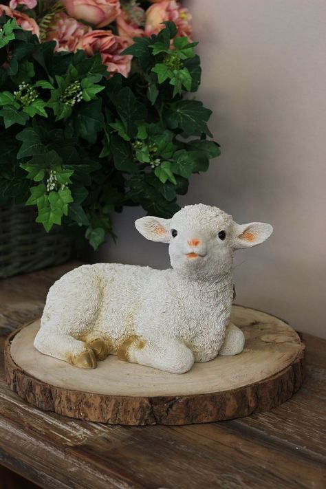 Carving Cake Recipe, Clay Sheep, Christmas Nativity Scene Display, Queens Birthday Cake, Nativity Scene Display, Sheep Decor, Lamb Cake, Easter Lamb, Soap Carving