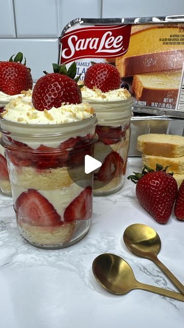 Desert In Cups, Strawberry Shortcake Cups Recipe, Strawberry Shortcake Trifle Cups, Strawberry Shortcake Jars, Pound Cake And Strawberries Dessert, Strawberry Shortcake With Pound Cake, Dessert Recipes Using Sara Lee Pound Cake, Strawberry Treat Table, Easy Desserts With Pudding