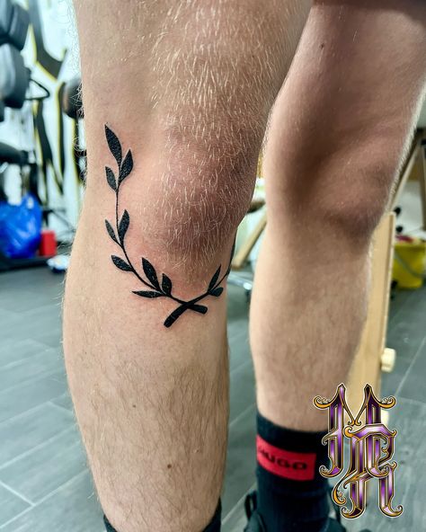 Little under knee leaves #tattoo #tattooist Knee Leaves Tattoo, Under Knee Tattoo, Melanie Rose, Leaves Tattoo, Knee Tattoo, Tattoos, On Instagram, Quick Saves, Instagram