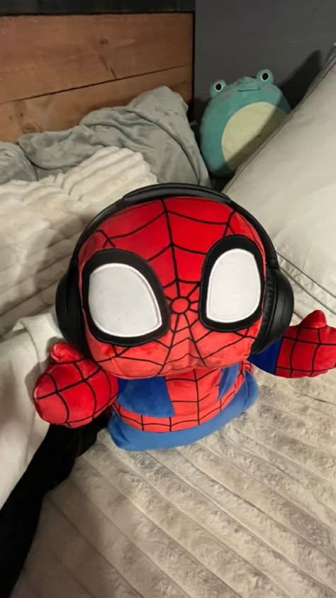 ❤️🕷️💙 Spider Man Plush, Spider Man Things, Spiderman Gifts, Spiderman Deadpool, Spiderman Stuff, Spiderman Theme, Spider Man 3, Miles Morales Spiderman, Spiderman 3