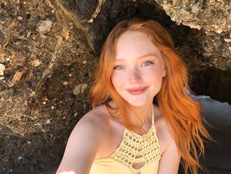 Samantha Cormier on Instagram: “Beachy 🍋” Audrey Cobalt, Sunset Girl, Pretty Redhead, Lily Rose Depp, Ginger Hair, Belleza Natural, A Fan, Redheads, Her Hair