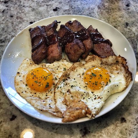 Eating Photography, Steak And Eggs, Healthy Food Motivation, Photography Food, Health Breakfast, December 17, Morning Food, Healthy Foods To Eat, Food Cravings